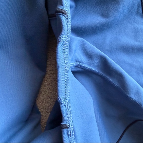 Alo Yoga Airbrush Heart Throb Set Bra and Legging Blue and White size xl - Picture 5 of 11